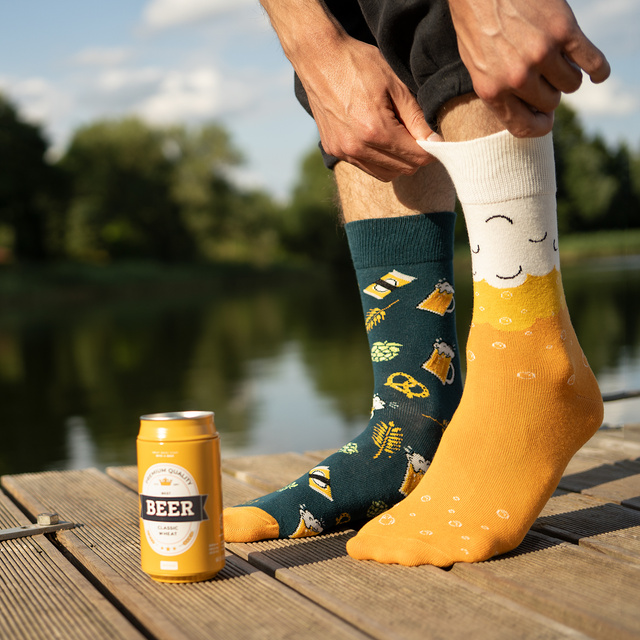 Calcetines coloridos SOXO GOOD STUFF para hombre, divertida cerveza de trigo clásica en una lata para regalo