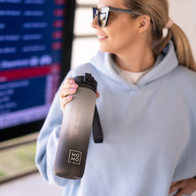MOMO WAY Botella de agua gris-negro | idea de regalo | BPA free | Tritan