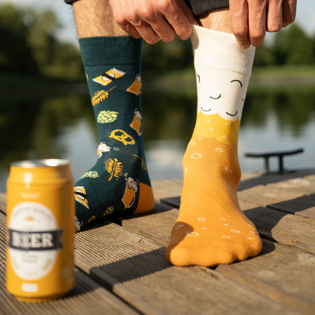 Calcetines coloridos SOXO GOOD STUFF para hombre, divertida cerveza de trigo clásica en una lata para regalo