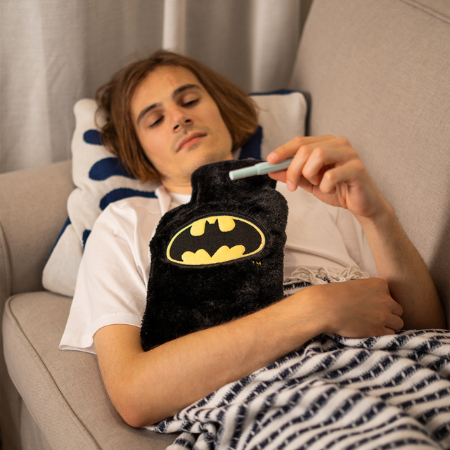 Botella de agua caliente negra Calentador SOXO en una funda de felpa Idea de regalo BATMAN GRANDE 1.8l