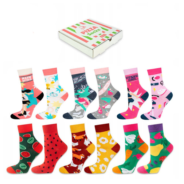 Un juego en una caja de 6 calcetines coloridos SOXO para mujer