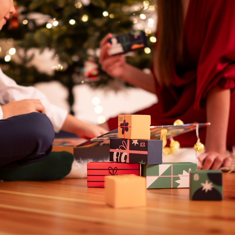 Lote de 12 calcetines de colores para hombre en caja de regalo SOXO