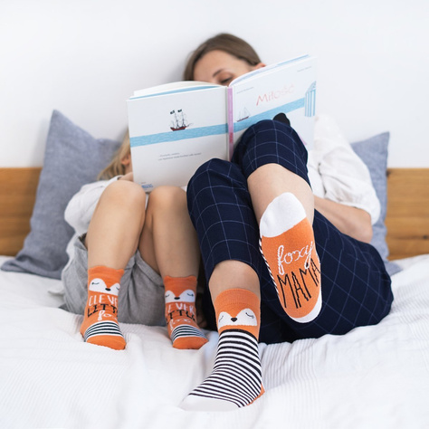 Un conjunto de calcetines SOXO para madre e hijo, zorro de algodón.