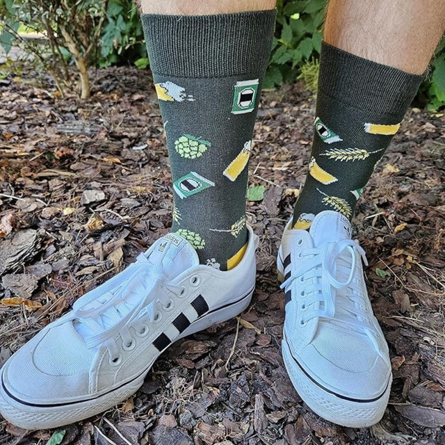 Calcetines de colores SOXO GOOD STUFF para hombre, divertida cerveza oscura, ahumada en lata