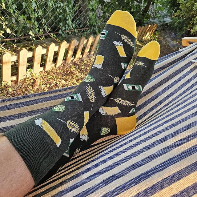 Calcetines de colores SOXO GOOD STUFF para hombre, divertida cerveza oscura, ahumada en lata