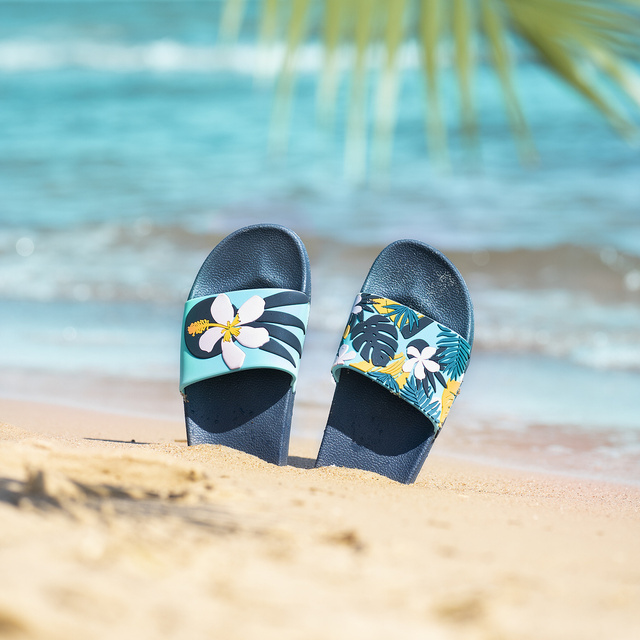 Chanclas de playa para mujer y hombre.SOXO En flores | Perfecto para unas vacaciones en la playa y una piscina | Goma