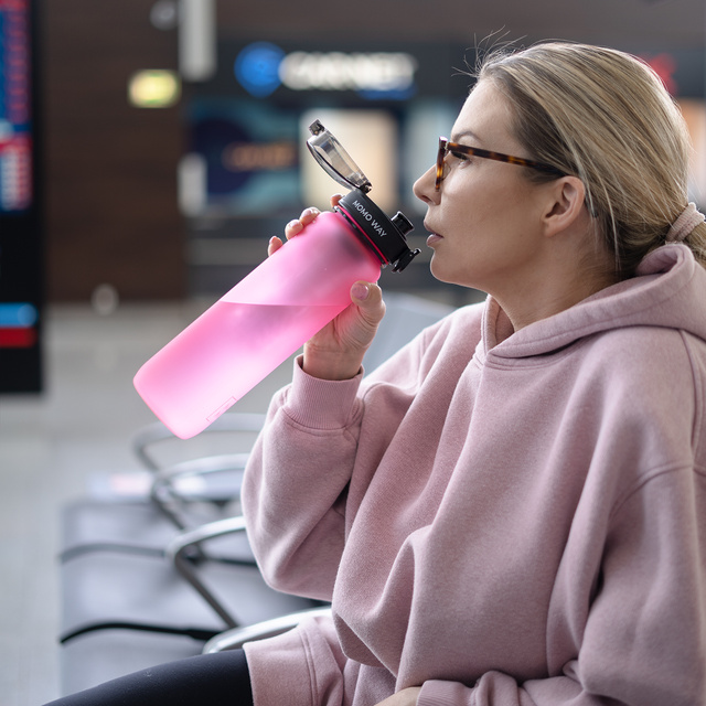 MOMO WAY Botella de agua rosa oscuro | ideal para viajes | BPA free | Tritan