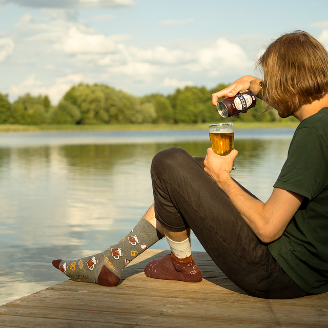 Juego de 4 calcetines coloridos SOXO GOOD STUFF para hombre, cerveza divertida en una lata para regalo