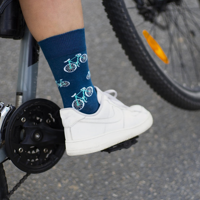 Juego de 6 calcetines coloridos SOXO GOOD STUFF para hombre en una caja de pizza