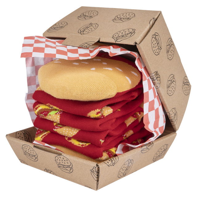 Juego de calcetines de carne y calcetines de hamburguesa en una caja