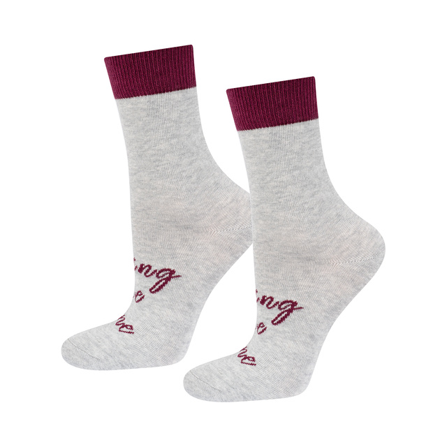 Set de 3 divertidos calcetines SOXO Vino tinto para mujer en tubo de regalo 