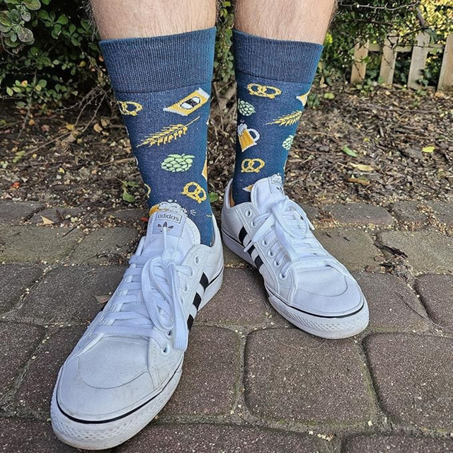 Calcetines de colores SOXO GOOD STUFF para hombre, divertida cerveza oscura, ahumada en lata