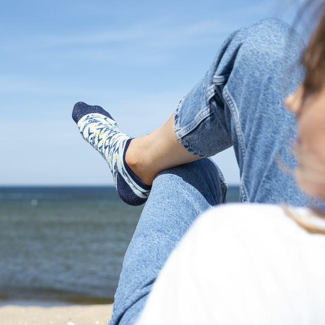 Divertidos calcetines de aceitunas en una caja SOXO GOOD STUFF para regalo