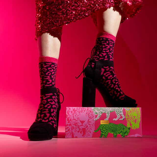 Calcetines de mujer SOXO Leopard rosas en paquete - 3 pares