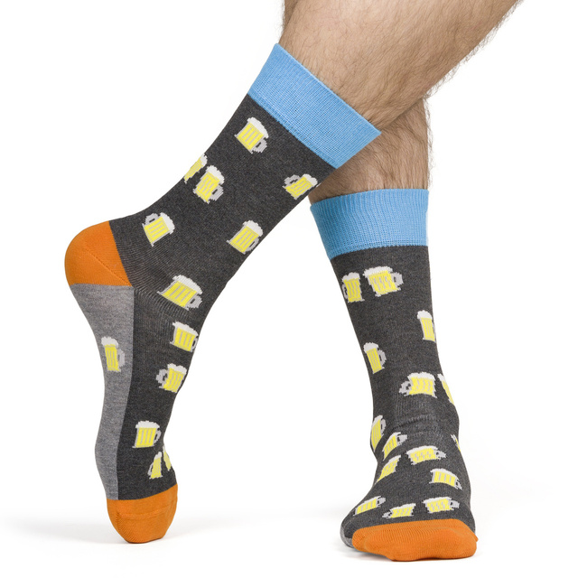 Juego de 4 calcetines de hombre SOXO GOOD STUFF en una caja de pizza