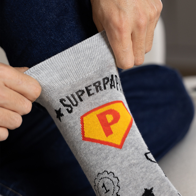 Coloridos calcetines de hombre SOXO con la inscripción "SuperPapa" | regalo del dia del padre
