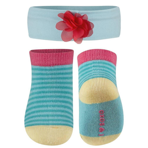 Un conjunto de calcetines de bebé SOXO azules con diadema