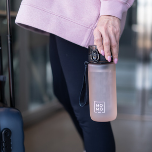 MOMO WAY Botella de agua 0,6L rosa polvo | ideal para viajes | BPA free | Tritan